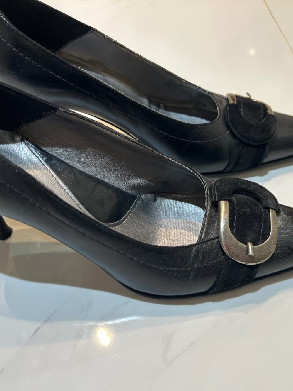 Black leather shoes - Picture 3 of 5